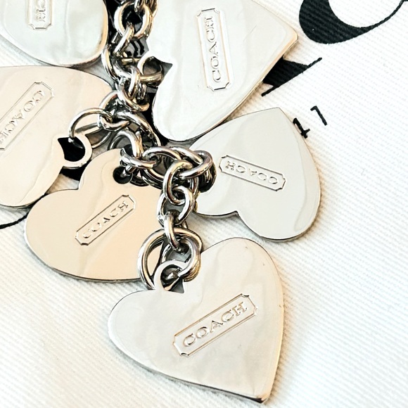 💰SOLD💰NWOT Coach 1941 Heart Keychain - Picture 8 of 10